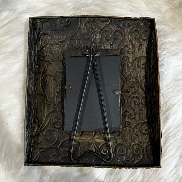 NEW Z Gallerie Curved Metal Scroll Etched Vines Frame 5x7 Green Amber NWOT - Picture 5 of 15